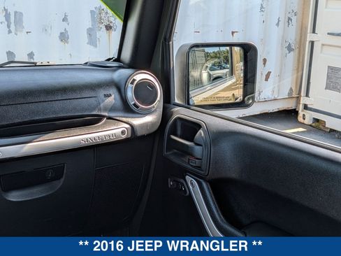 Used 2016 Jeep Wrangler Unlimited Sahara w/ Max Tow Package AWD/4WD image 18