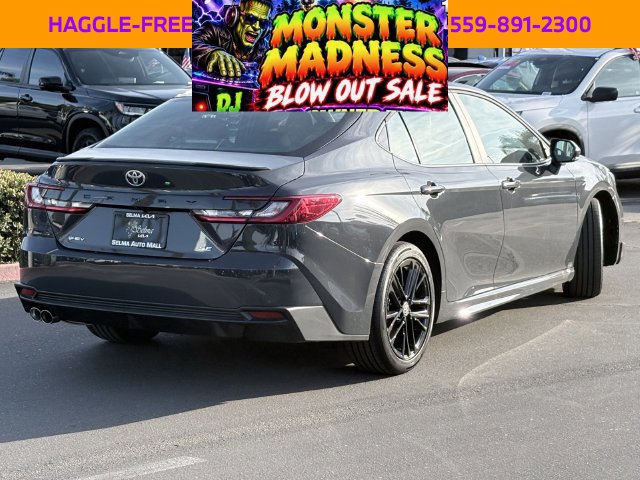 Used 2026 Toyota Camry SE FWD image 5