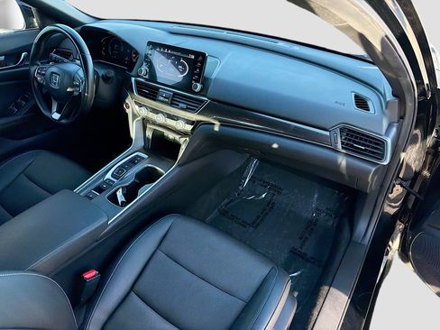 Used 2022 Honda Accord Sport image 12