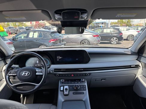 Used 2025 Hyundai Palisade SEL AWD/4WD image 32