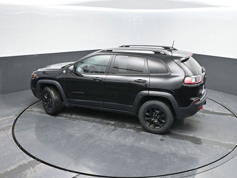 Used 2019 Jeep Cherokee Trailhawk w/ Cold Weather Group image 35