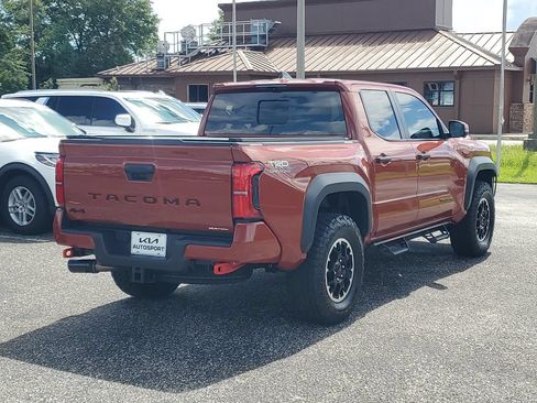Used 2025 Toyota Tacoma TRD Off-Road w/ TRD Off Road Premium Package AWD/4WD image 4