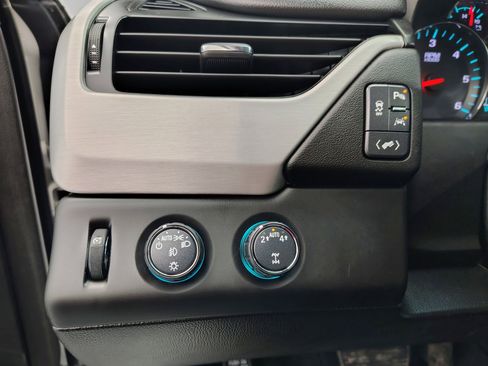 Used 2019 GMC Yukon XL SLT image 50