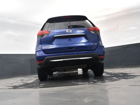 Used 2018 Nissan Rogue SL image 26