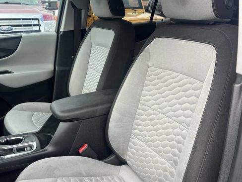 Used 2018 Chevrolet Equinox LT image 13