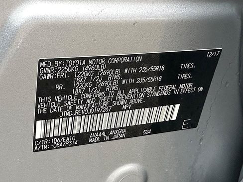 Used 2018 Toyota RAV4 Limited w/ Advanced Technology Package AWD/4WD image 27