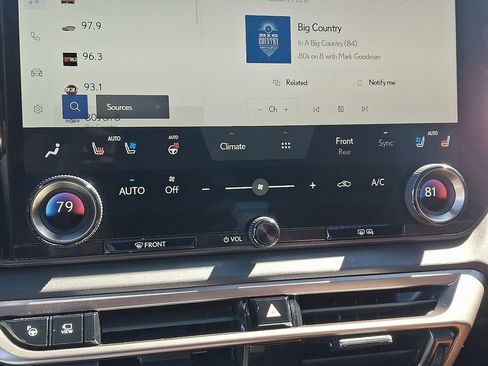 Used 2023 Lexus RX 350 w/ Accessory Package (Z1) image 17