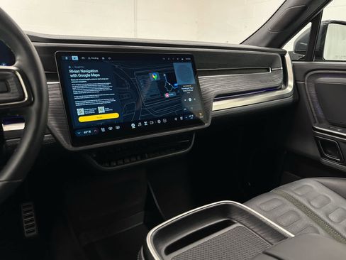 Used 2023 Rivian R1S Adventure image 30