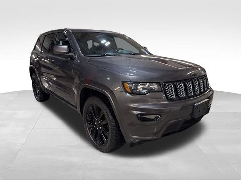 Certified 2020 Jeep Grand Cherokee Altitude image 9