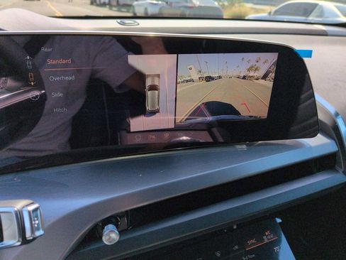 New 2026 Cadillac Vistiq Platinum image 20