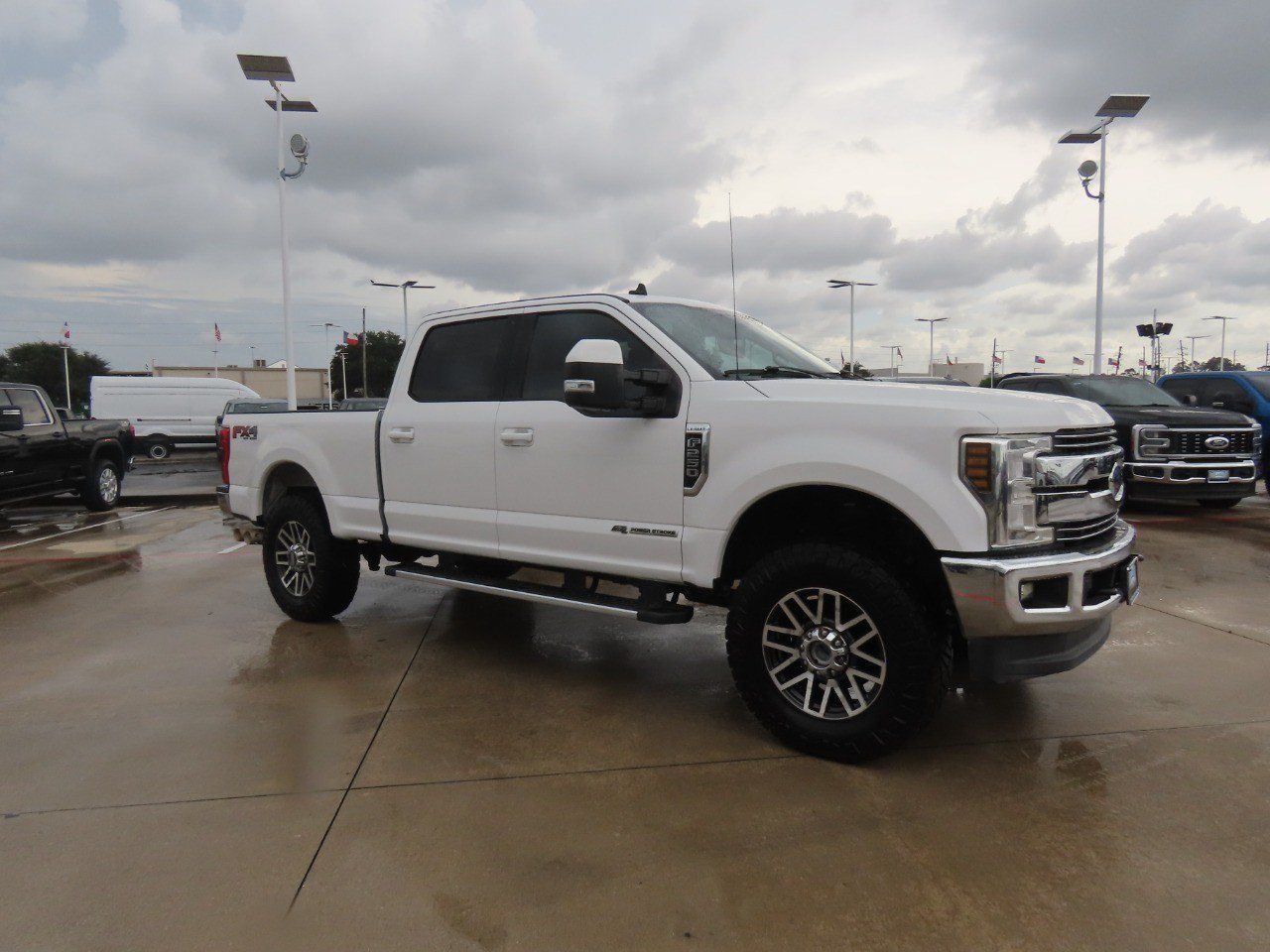 Used 2019 Ford F250 Lariat w/ Lariat Value Package AWD/4WD image 7