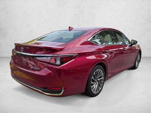 Used 2019 Lexus ES 300h w/ Accessory Package 2 FWD image 5