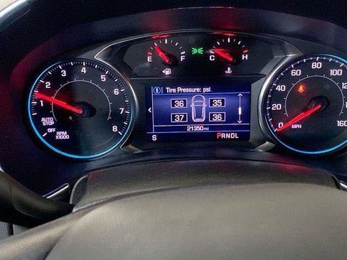 Used 2023 Chevrolet Equinox LT FWD image 43