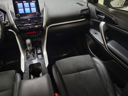 Used 2024 Mitsubishi Eclipse Cross SE image 16