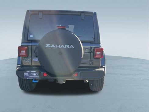 Used 2023 Jeep Wrangler Unlimited Sahara w/ Cold Weather Group image 4