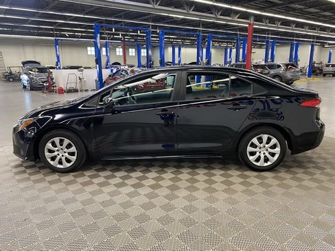 Used 2024 Toyota Corolla LE image 7