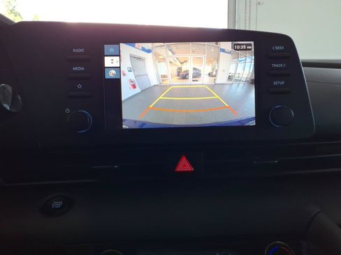 Certified 2025 Hyundai Elantra Sport FWD image 29