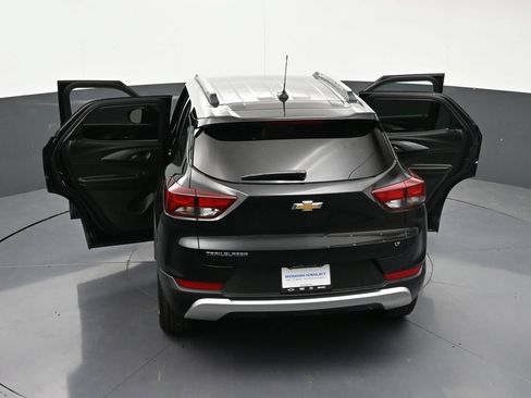 Used 2023 Chevrolet TrailBlazer LT FWD image 36