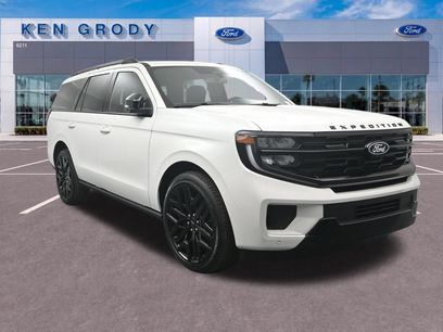 New 2027 Ford Expedition Platinum w/ Stealth Performance Package