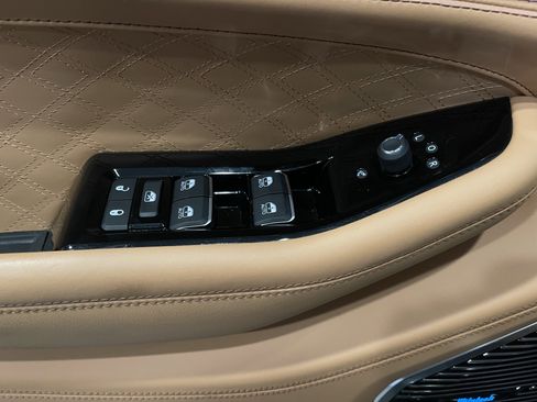 Used 2023 Jeep Grand Cherokee Summit image 11