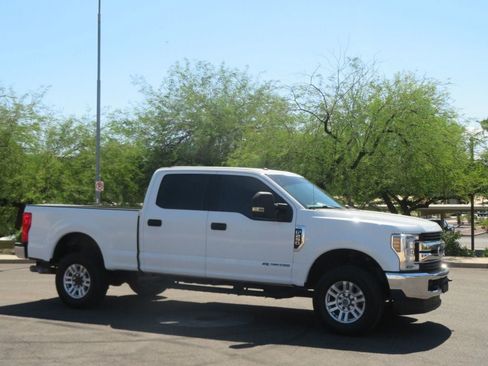 Used 2019 Ford F250 XLT AWD/4WD image 4