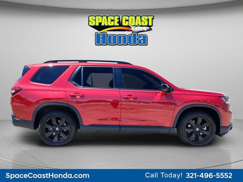 Certified 2025 Honda Pilot Black Edition image 2
