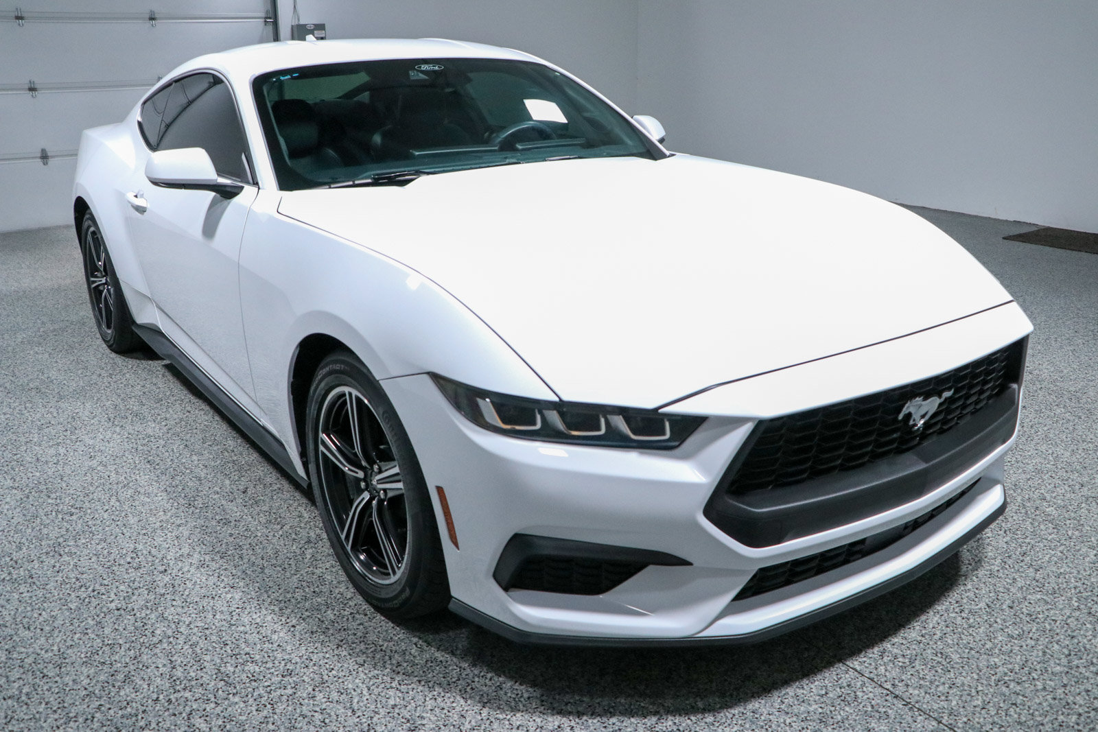 Used 2024 Ford Mustang Coupe RWD image 5