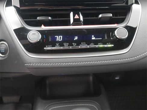 Certified 2025 Toyota Corolla SE image 4