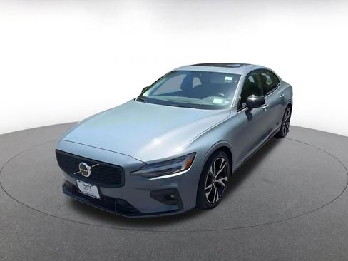 Used 2024 Volvo S60 B5 Core FWD image 7
