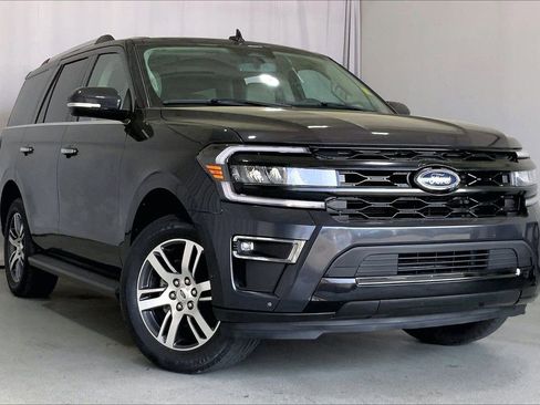 Used 2024 Ford Expedition Limited image 1