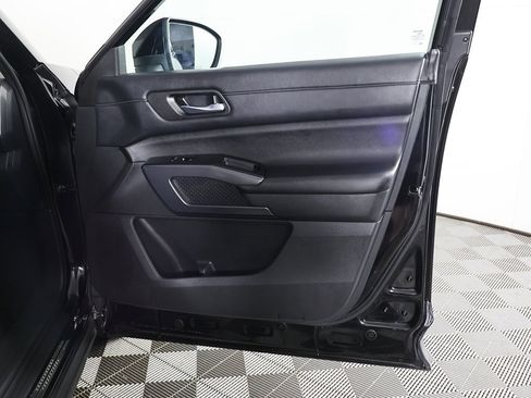 Used 2023 Nissan Pathfinder SL image 23