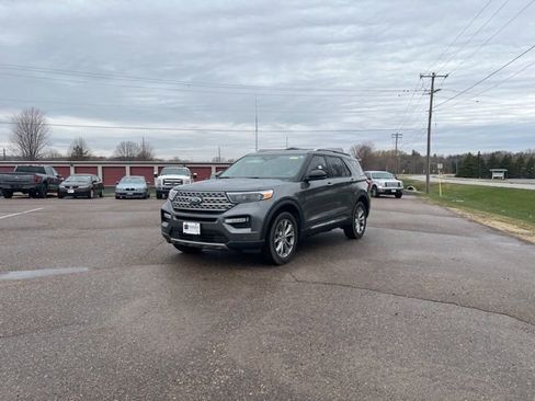 Used 2023 Ford Explorer Limited w/ Class IV Trailer Tow Package image 3