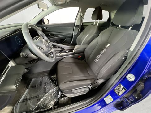 Used 2023 Hyundai Elantra SEL w/ Convenience Package FWD image 21