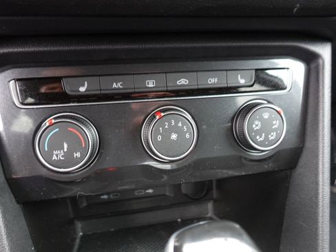 Used 2024 Volkswagen Tiguan S image 20