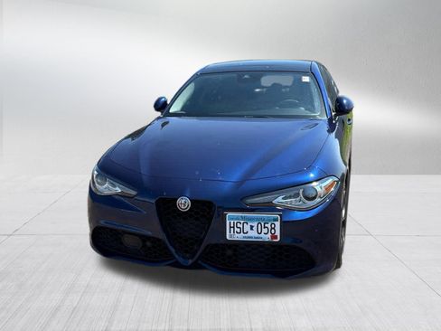 Used 2017 Alfa Romeo Giulia Ti w/ TI 19" Sport Package AWD/4WD image 2