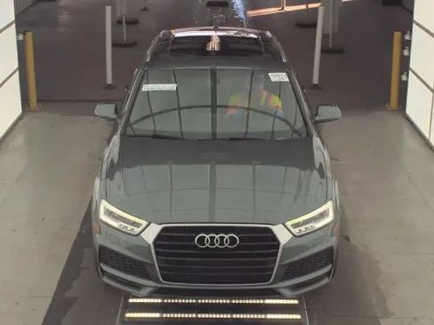 Used 2018 Audi Q3 2.0T Premium Plus w/ Premium Plus Package image 3