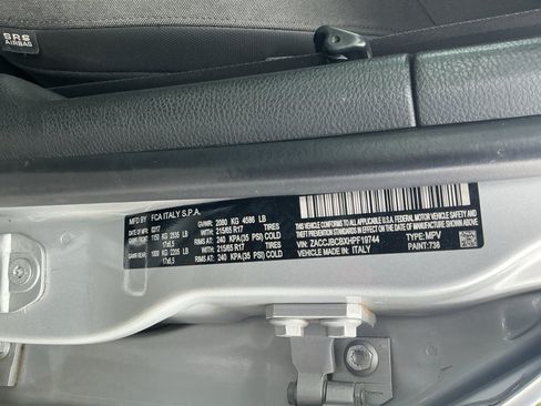 Used 2017 Jeep Renegade Trailhawk AWD/4WD image 39