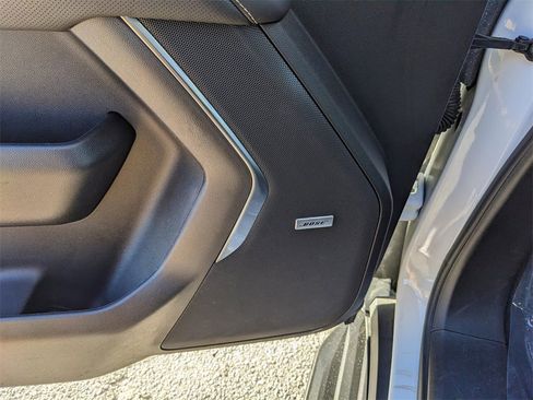 Used 2024 GMC Yukon SLT image 21