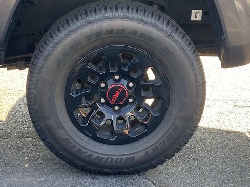 Used 2022 Toyota Tacoma TRD Sport w/ Technology Package RWD image 13