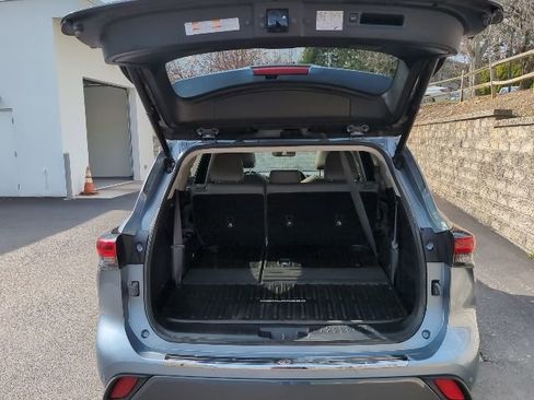 Used 2023 Toyota Highlander Limited image 26