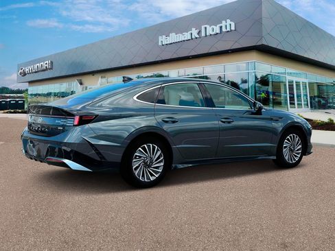 New 2025 Hyundai Sonata Limited FWD image 8