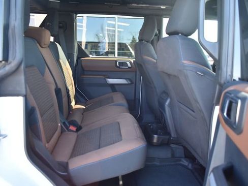 Used 2023 Ford Bronco Outer Banks w/ Sasquatch Package AWD/4WD image 44