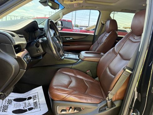 Used 2015 Cadillac Escalade ESV Luxury RWD image 21