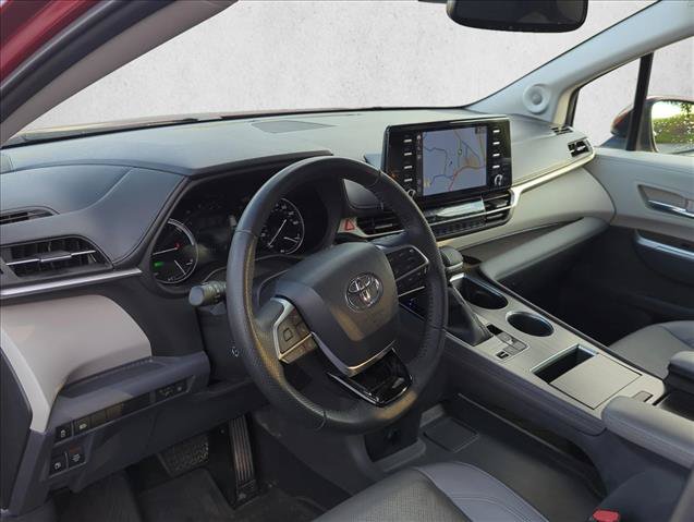 Certified 2022 Toyota Sienna Limited AWD/4WD image 11