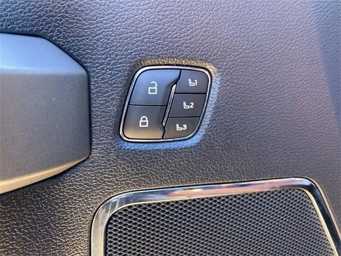 Used 2022 Ford F350 Platinum image 21