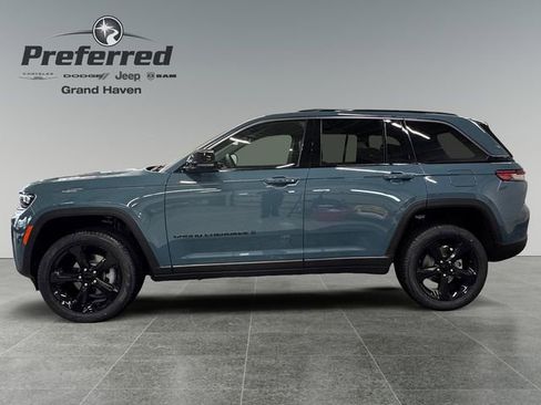 New 2026 Jeep Grand Cherokee Limited w/ Limited Altitude Package image 10