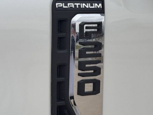 Used 2024 Ford F250 Platinum AWD/4WD image 10