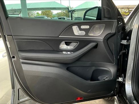 New 2026 Mercedes-Benz GLS 450 4MATIC image 15