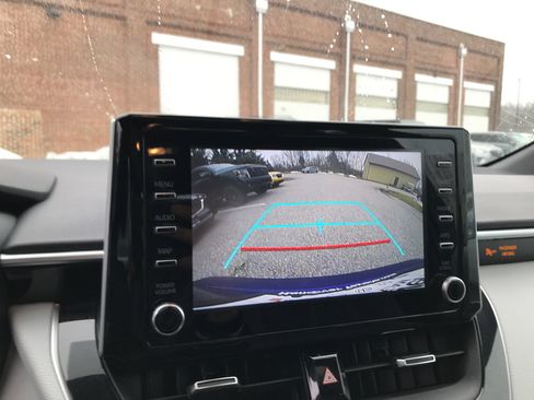 Used 2020 Toyota Corolla SE w/ SE Premium Package image 21