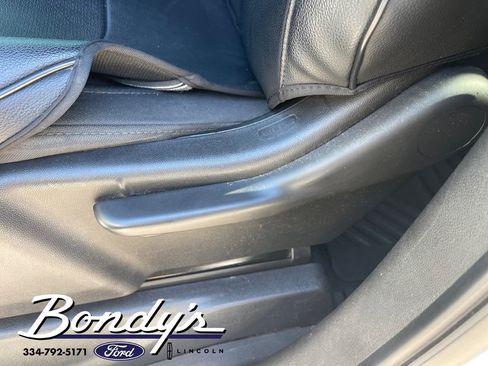 Used 2021 Chevrolet Silverado 1500 Custom image 9